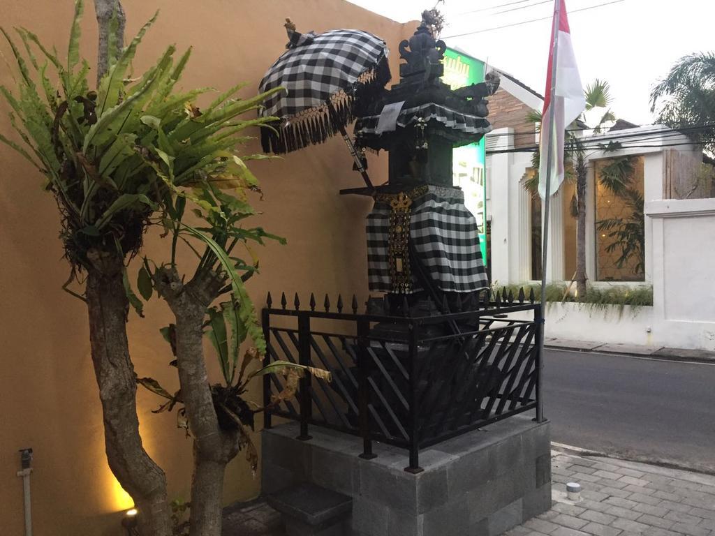 Dikubu Belong Seminyak Hotel Exterior photo